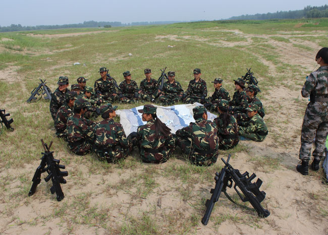 軍事夏令營