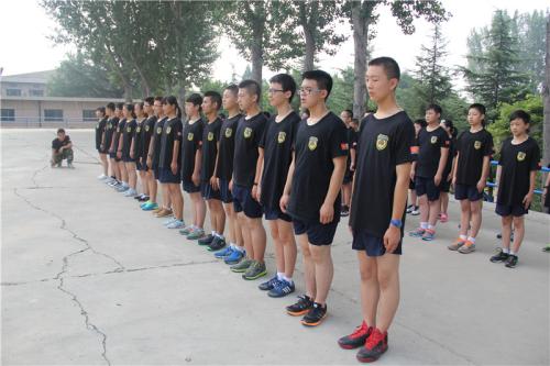 暑期參加軍旅夏令營有什么收獲呢?