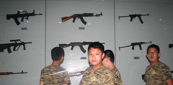參加軍事夏令營孩子會(huì)有哪些蛻變？