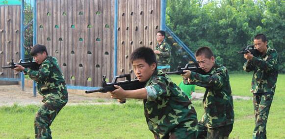 軍事夏令營應(yīng)該提前報名嗎？