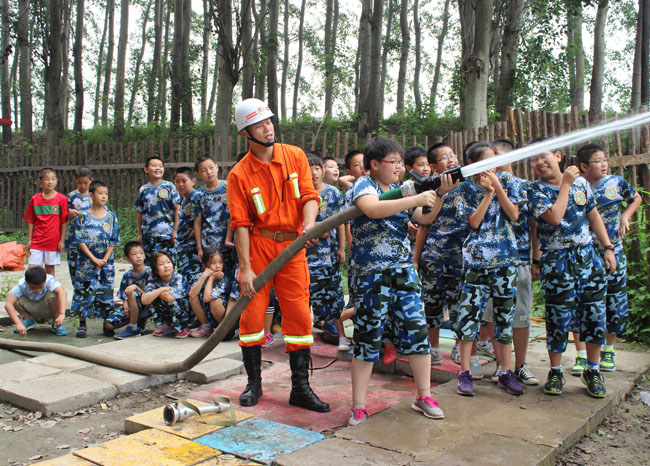 暑期軍事體驗夏令營可以提高孩子的綜合素質(zhì)嗎？